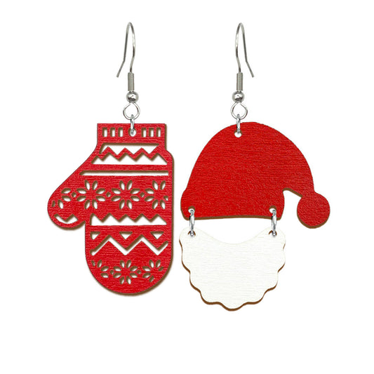 pukin lapaset korvakorut – leikkisät joulukorut – handmade Christmas mitten earrings, lightweight Nordic jewelry from Finland byMinta