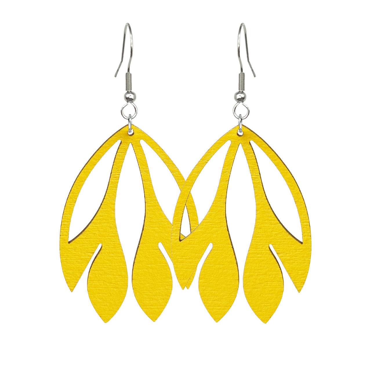 kaaristo korvakorut keltainen – näyttävät vanerikorvakorut – lightweight statement wooden earrings Finland byMinta