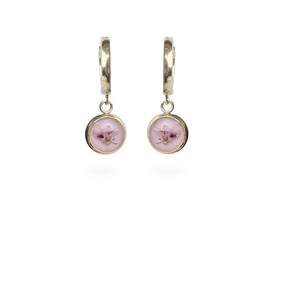 Pink heather flower huggie earrings with delicate real flower detail, handmade jewelry byMinta Finland