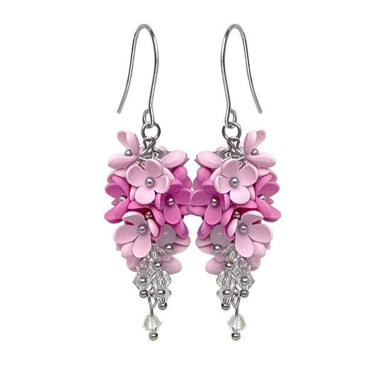 kukkapilvi korvakorut pink – vaaleanpunainen kukkakoru – handmade pink flower earrings, lightweight Nordic jewelry from Finland byMinta