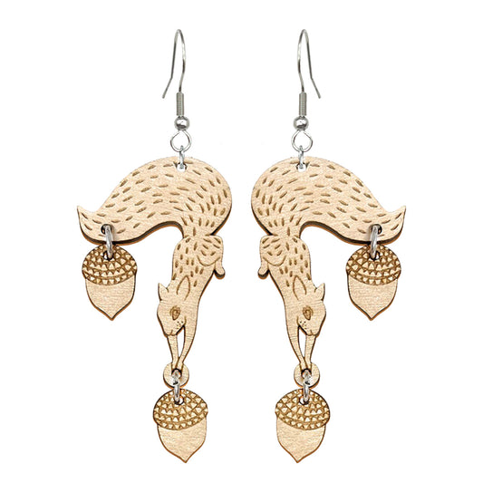 oravan aarre korvakorut – tammenterho korvakorut käsintehty, syksyinen metsäkoru | acorn squirrel earrings handmade autumn forest jewelry byMinta