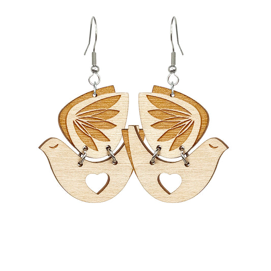 kyyhky korvakorut – kyyhkynen vanerikorut, kevyet kaiverretut koivuvaneri - dove earrings birch plywood engraved lightweight byMinta